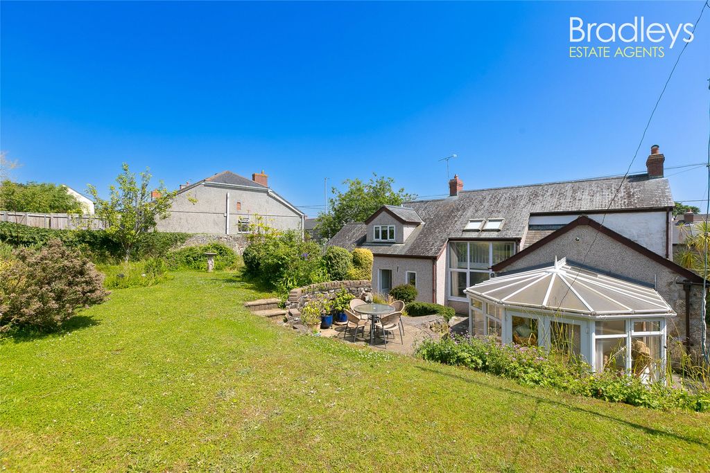 Property photo 3 of 23 Picture No. 37