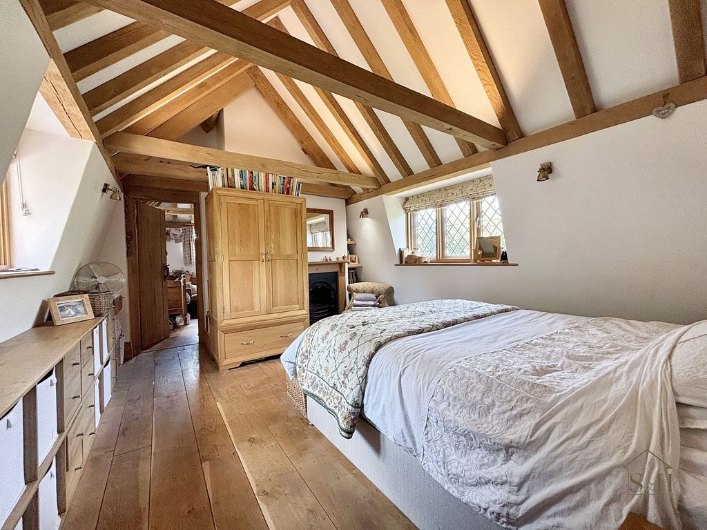 Property photo 3 of 31