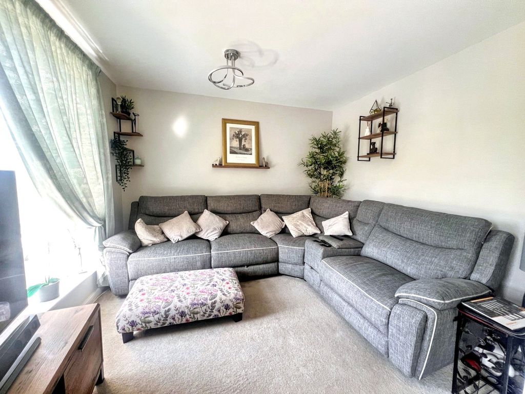 Property photo 3 of 18 Picture No. 17