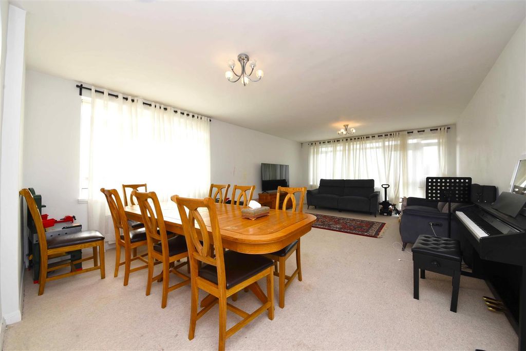 Property photo 3 of 8 60_Mayflower_Lodge_Pic_4.Jpg