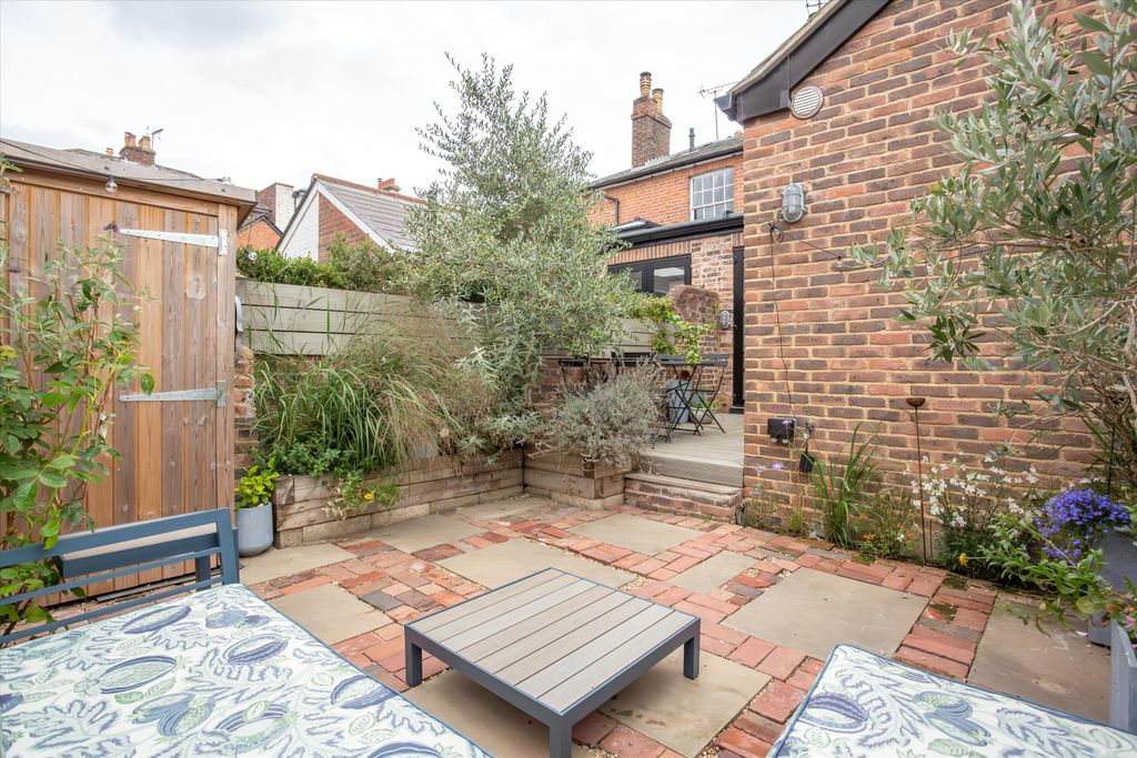 Property photo 3 of 12 Image