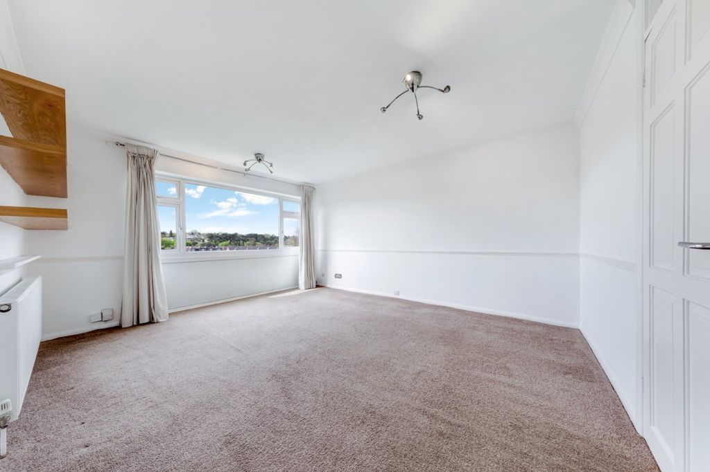 Property photo 3 of 9 Picture No. 01