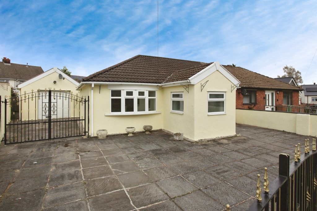 Property photo 2 of 17