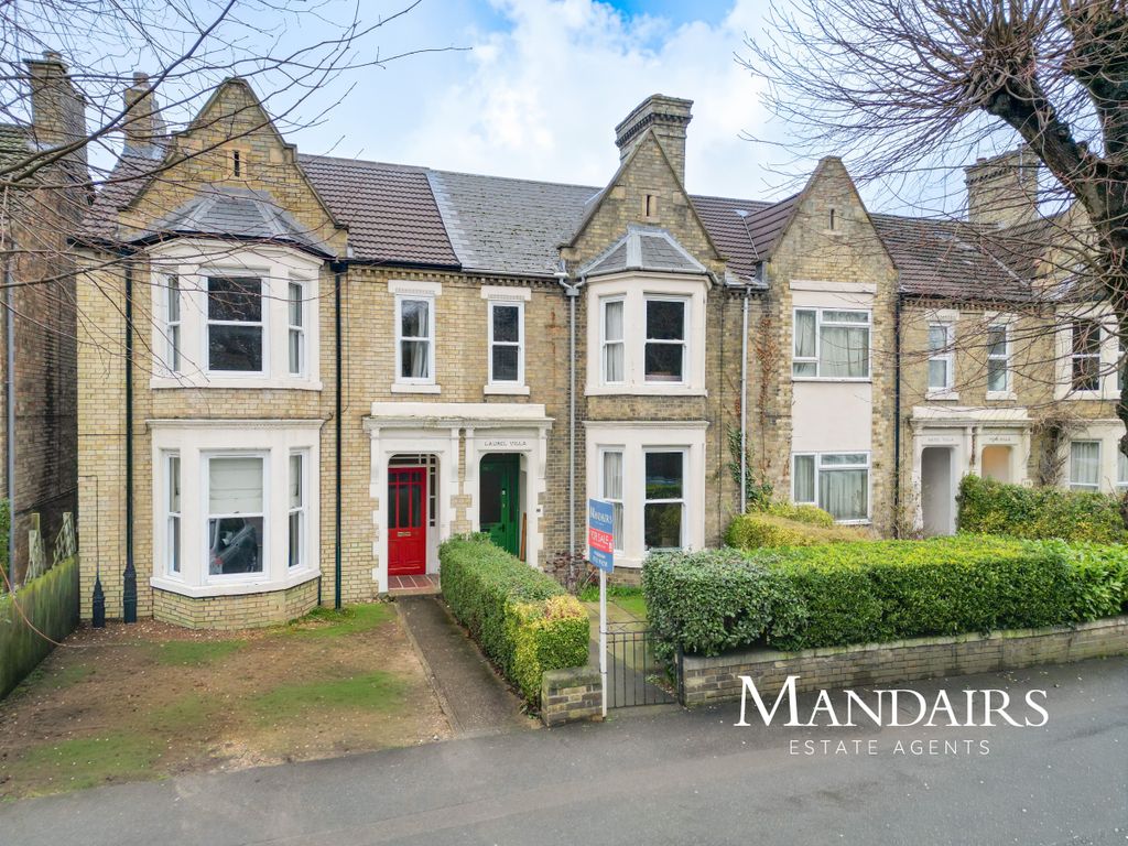 Property photo 1 of 35