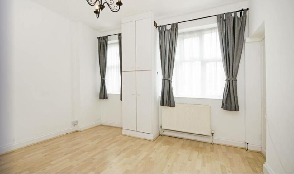 Property photo 3 of 7 9El-Bed-Png-17