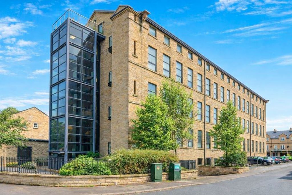 Property photo 1 of 8 Photo 1