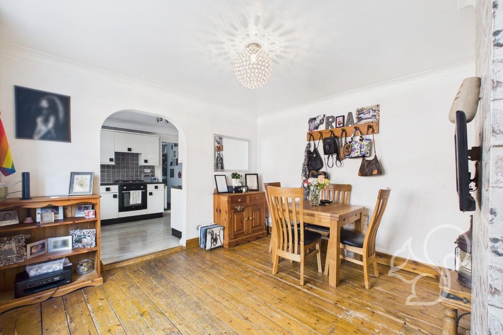 Property photo 3 of 20 Cam01659G0-Pr0539-Still003.Jpg