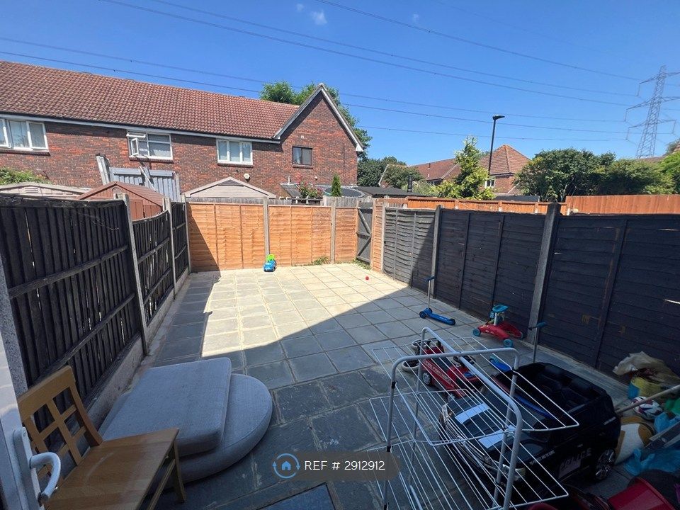 Property photo 3 of 11