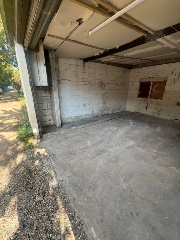 Property photo 2 of 6 Picture No. 05