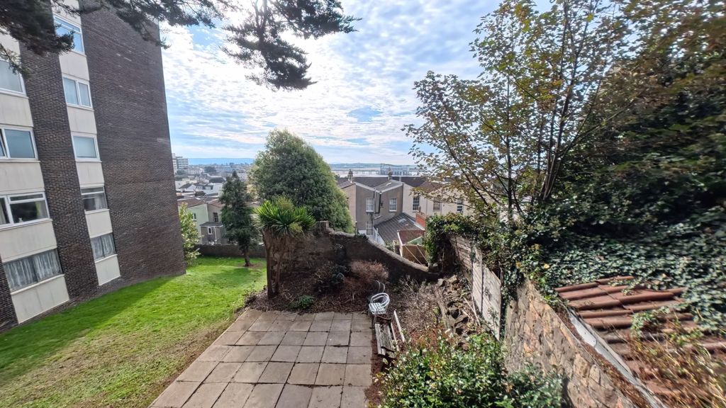 Property photo 2 of 11 Rear View