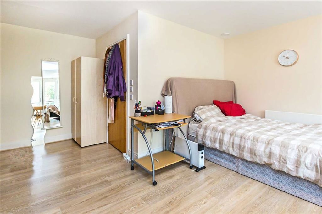 Property photo 3 of 3