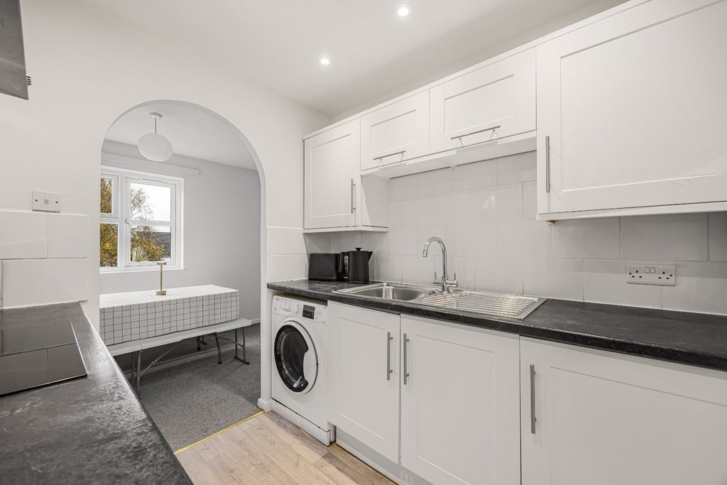 Property photo 3 of 16 Picture No. 15