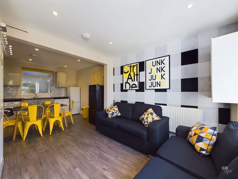 Property photo 3 of 15 Photo 27