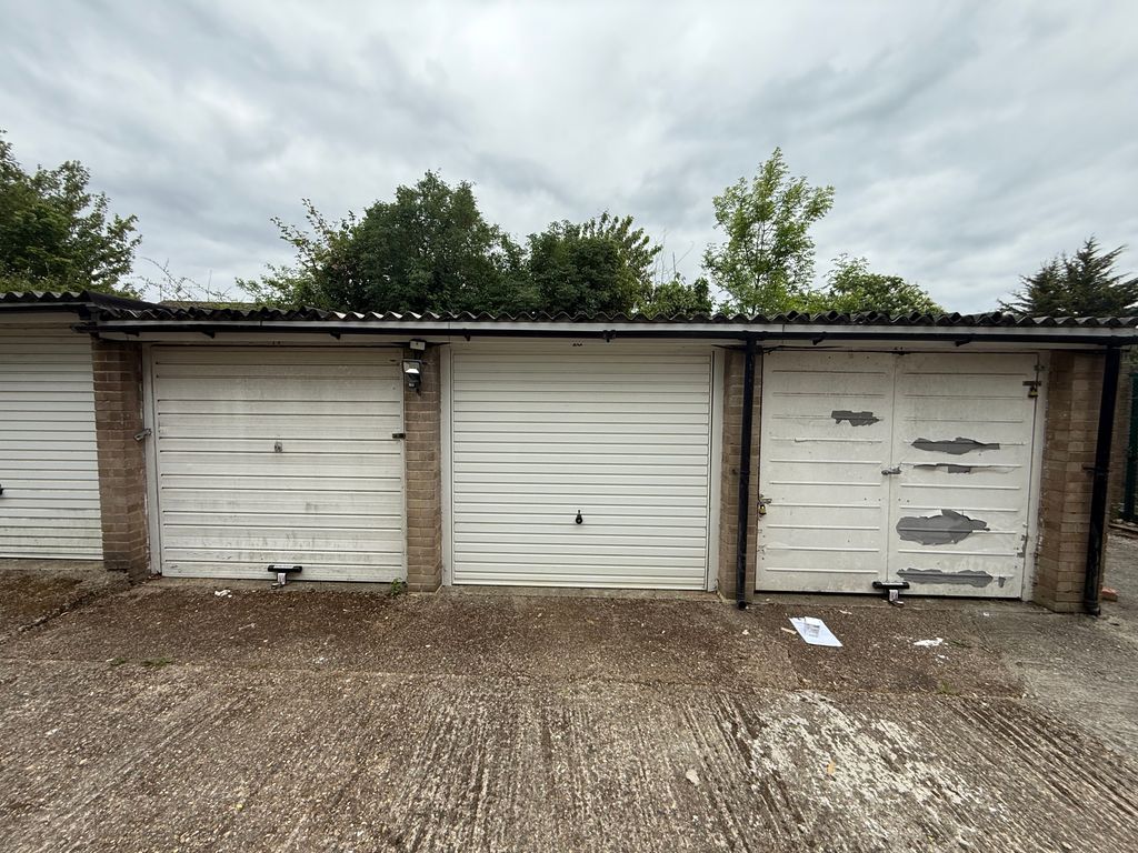 Property photo 3 of 3