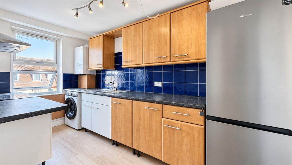 Property photo 3 of 11 6Ad5Eda057E1436A91c5B59B_d4956Fe2F94B7A401Fec9c373