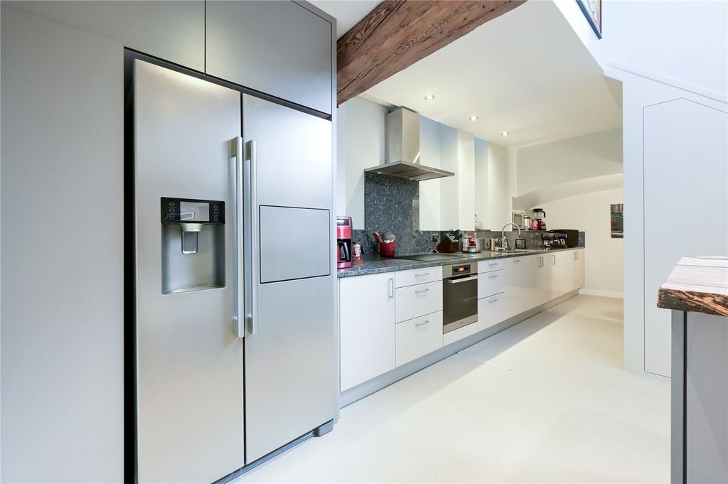 Property photo 3 of 12 Picture No. 12