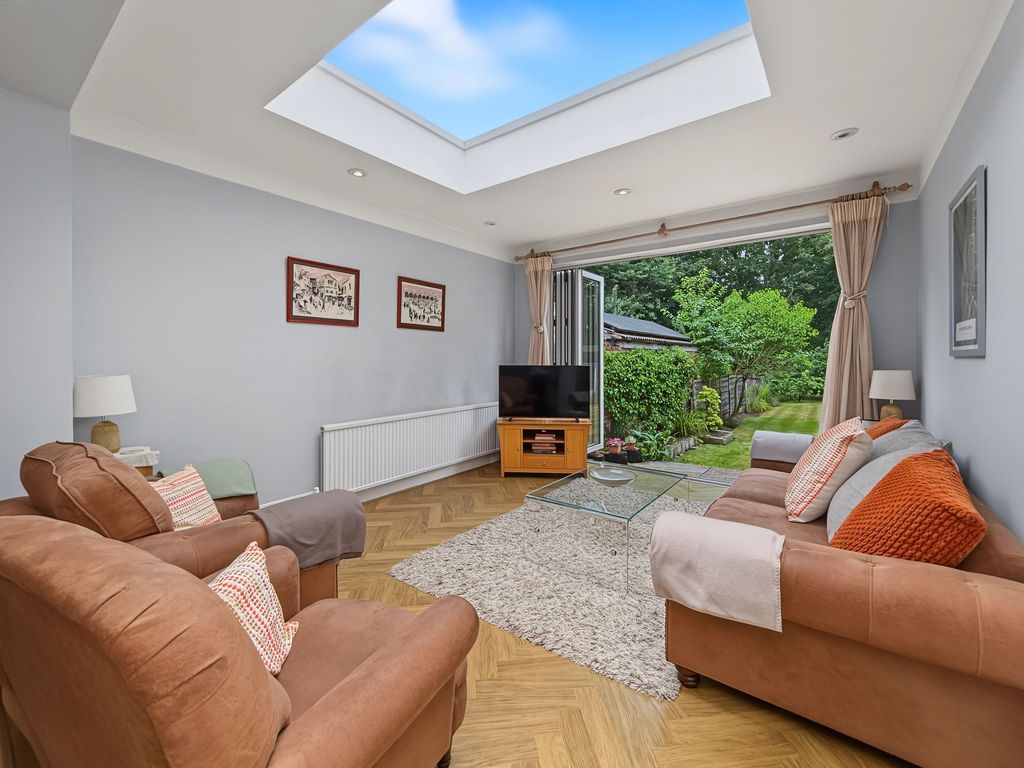 Property photo 3 of 27 4