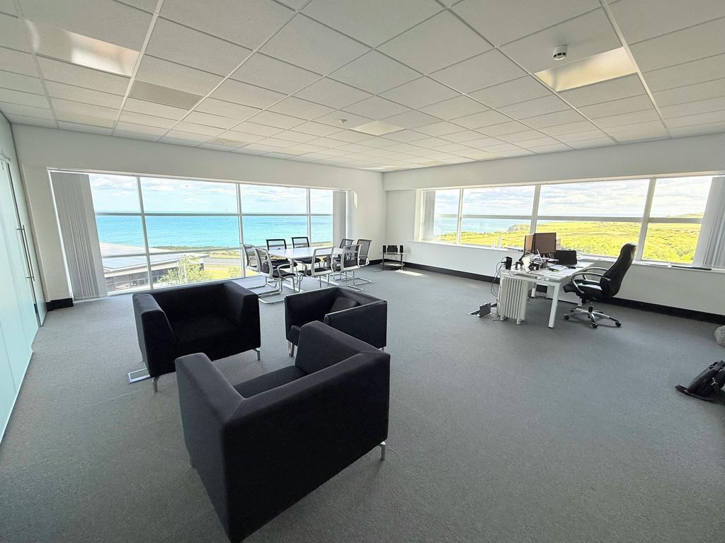 Property photo 3 of 7 Image003.Jpg