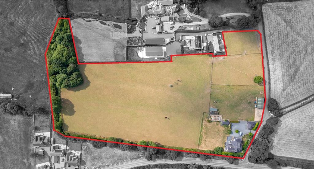 Property photo 2 of 37 Picture No. 44