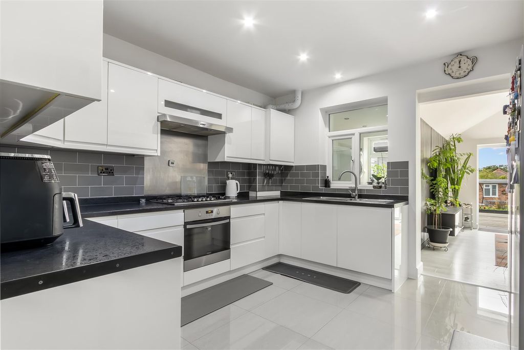 Property photo 3 of 18 Img_7097.Jpg