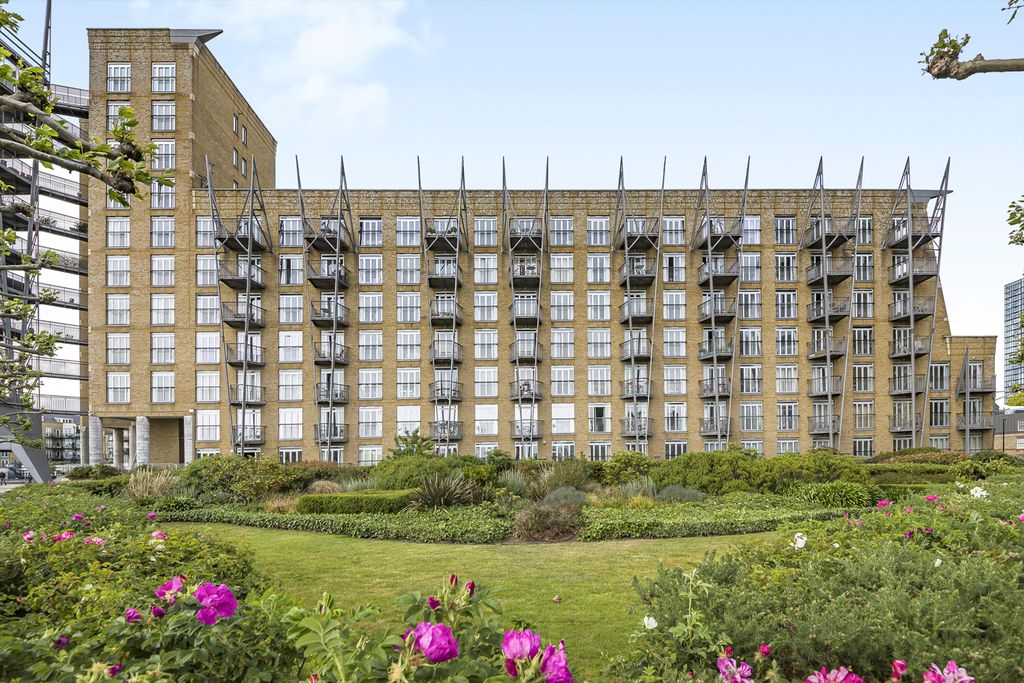 Property photo 2 of 13 Image