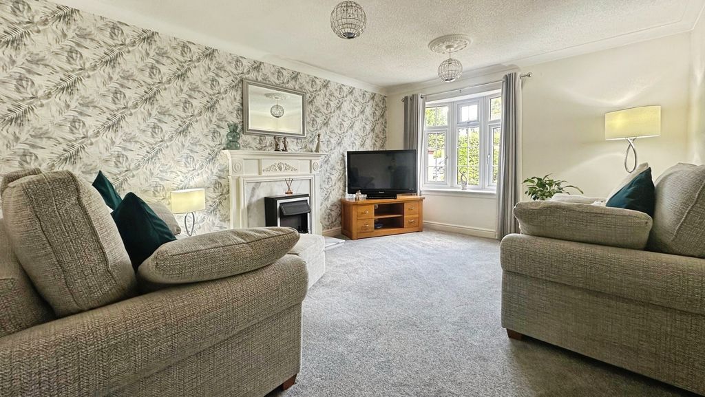 Property photo 3 of 22 Pbox-Img.Jpg