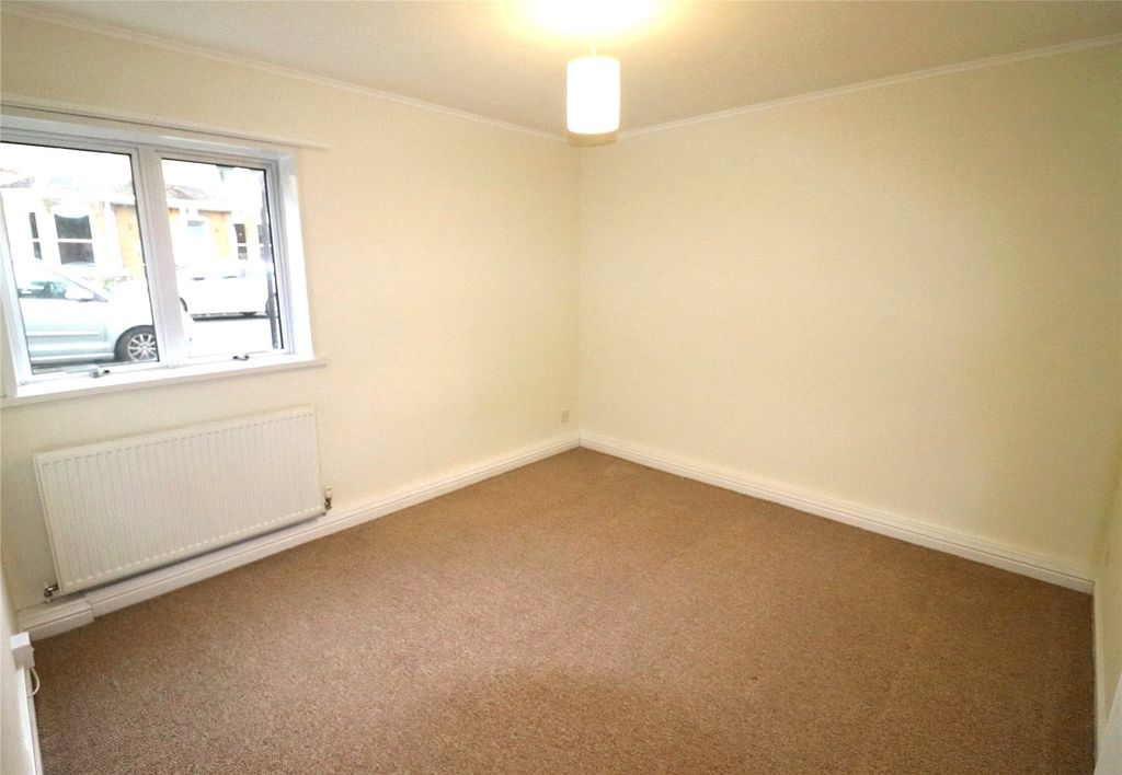 Property photo 3 of 8 Picture No. 04
