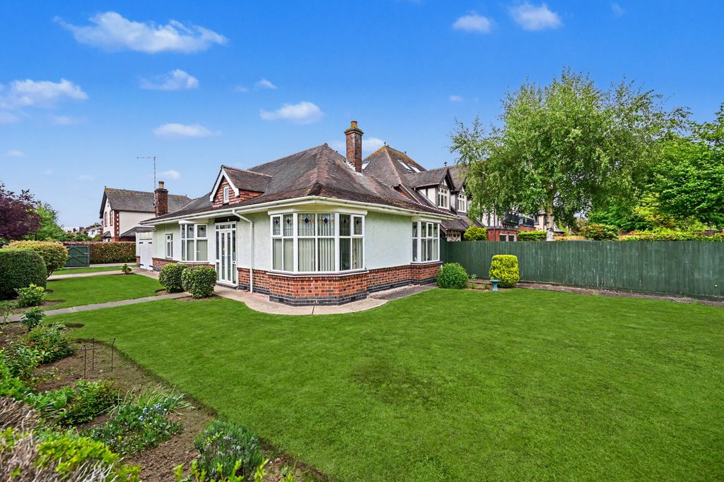 Property photo 1 of 23