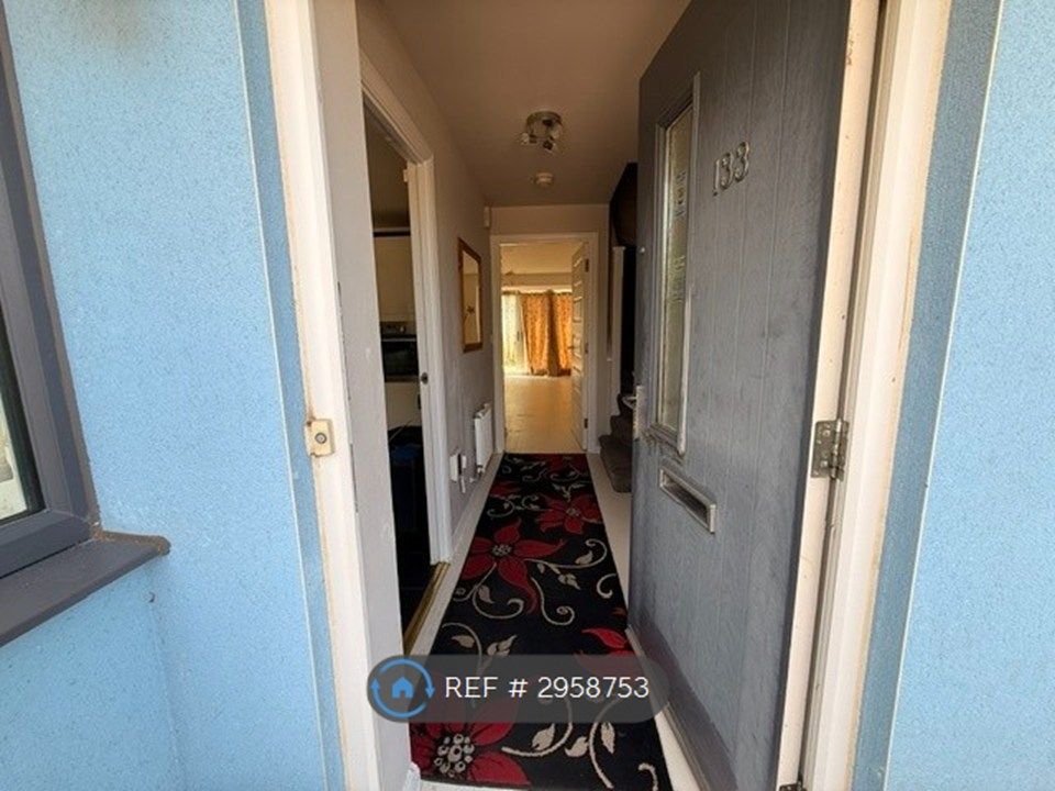 Property photo 2 of 26
