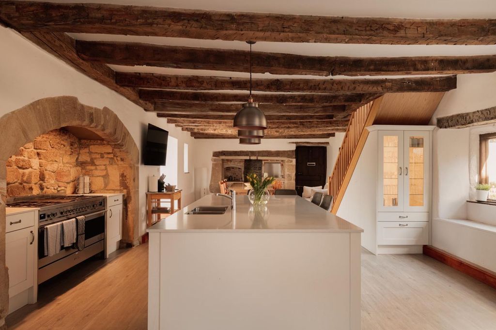 Property photo 3 of 30