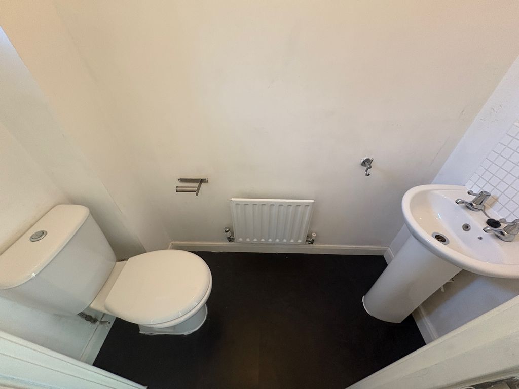 Property photo 3 of 10 Image