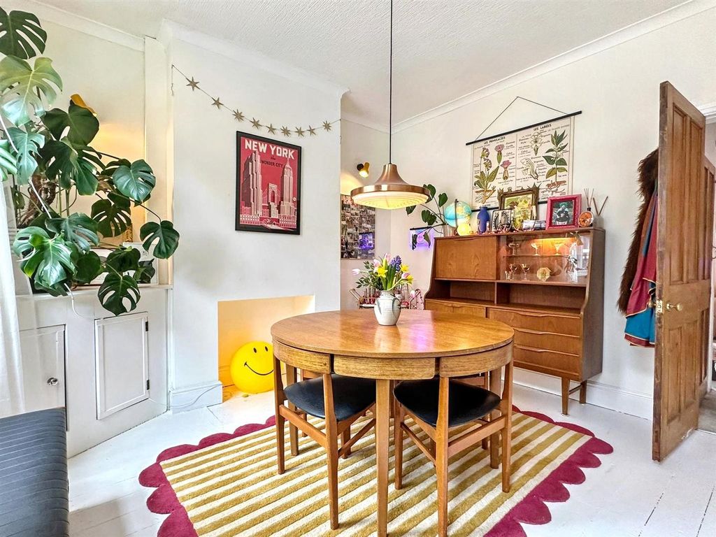 Property photo 2 of 22 Dining Room