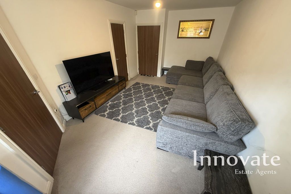 Property photo 2 of 12 Photo 11