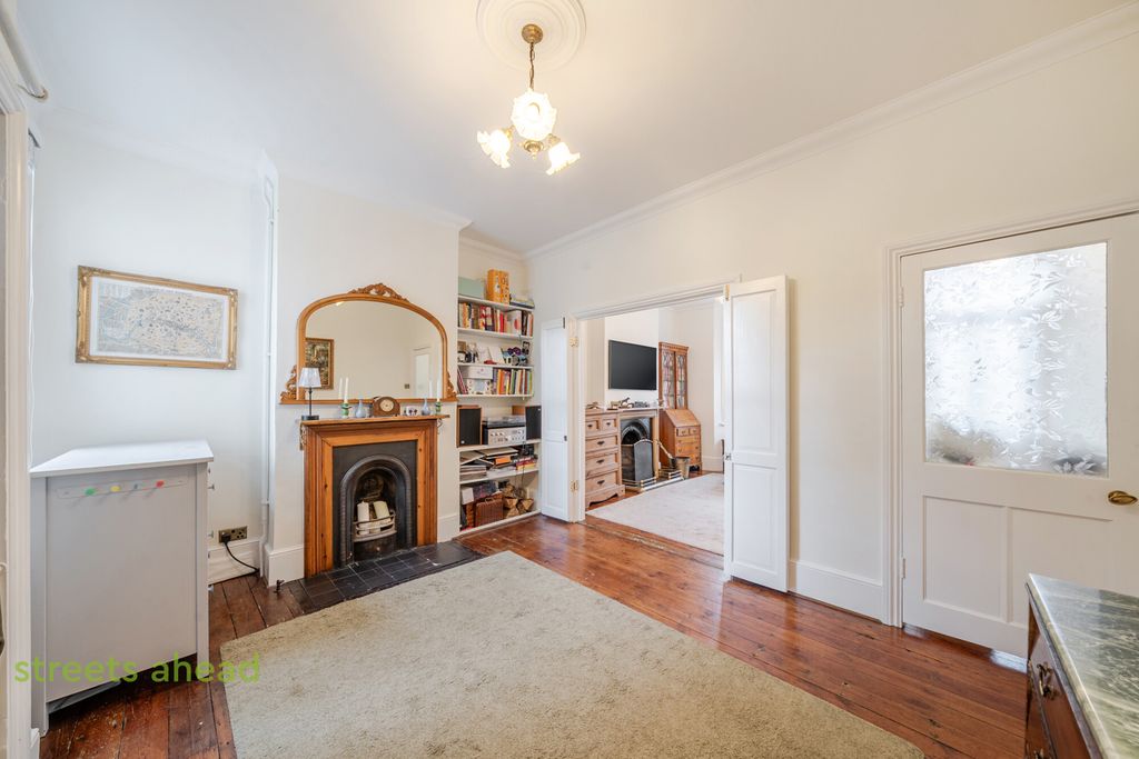 Property photo 3 of 22 47c91d18-E0Fa-41F...
