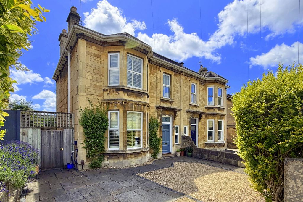 Property photo 1 of 23