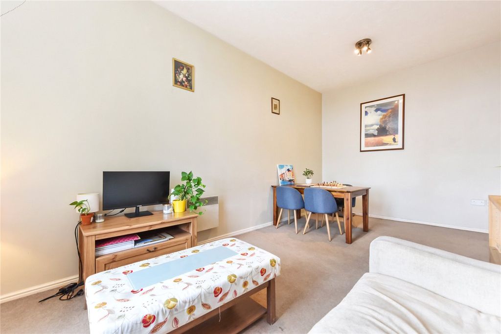 Property photo 1 of 10 Picture No. 02