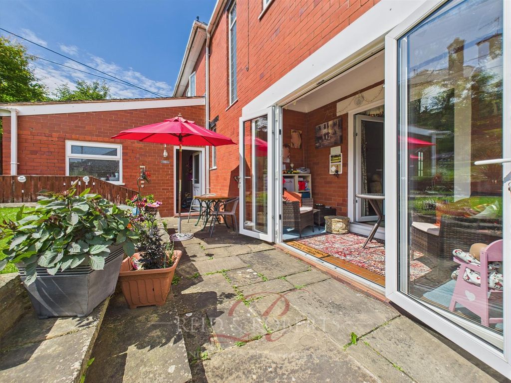 Property photo 2 of 54 Cam04884G0-Pr0062-Still012.Jpg