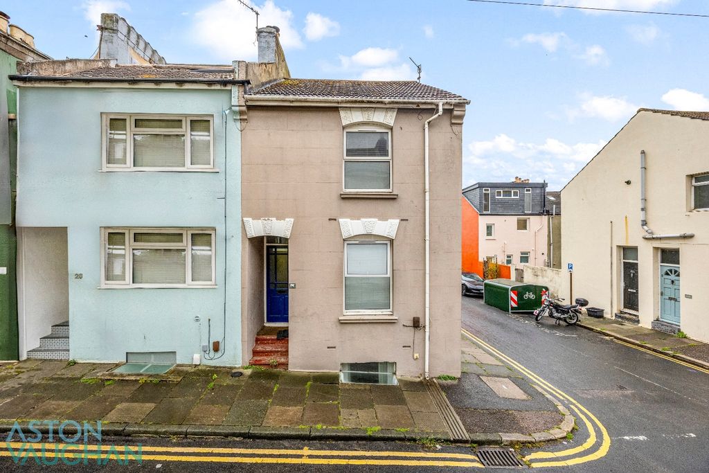 Property photo 1 of 19 5000231