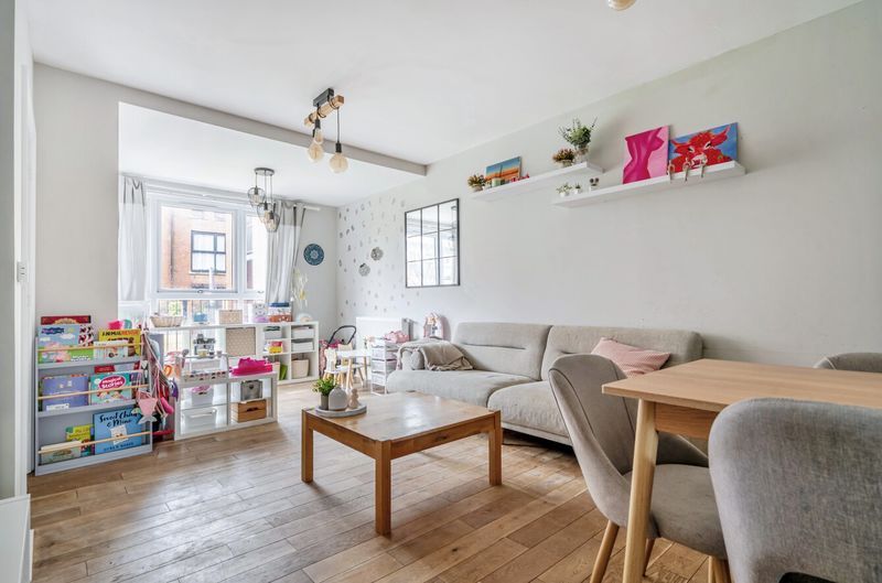 Property photo 3 of 11 Photo 4