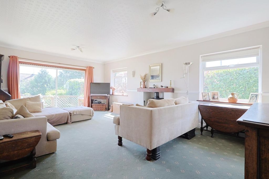 出售的4卧独立屋Insley Crescent, Broadstone BH18 photo 4