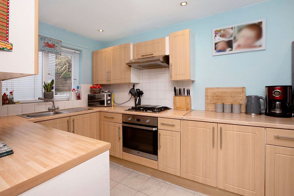 Property photo 3 of 15