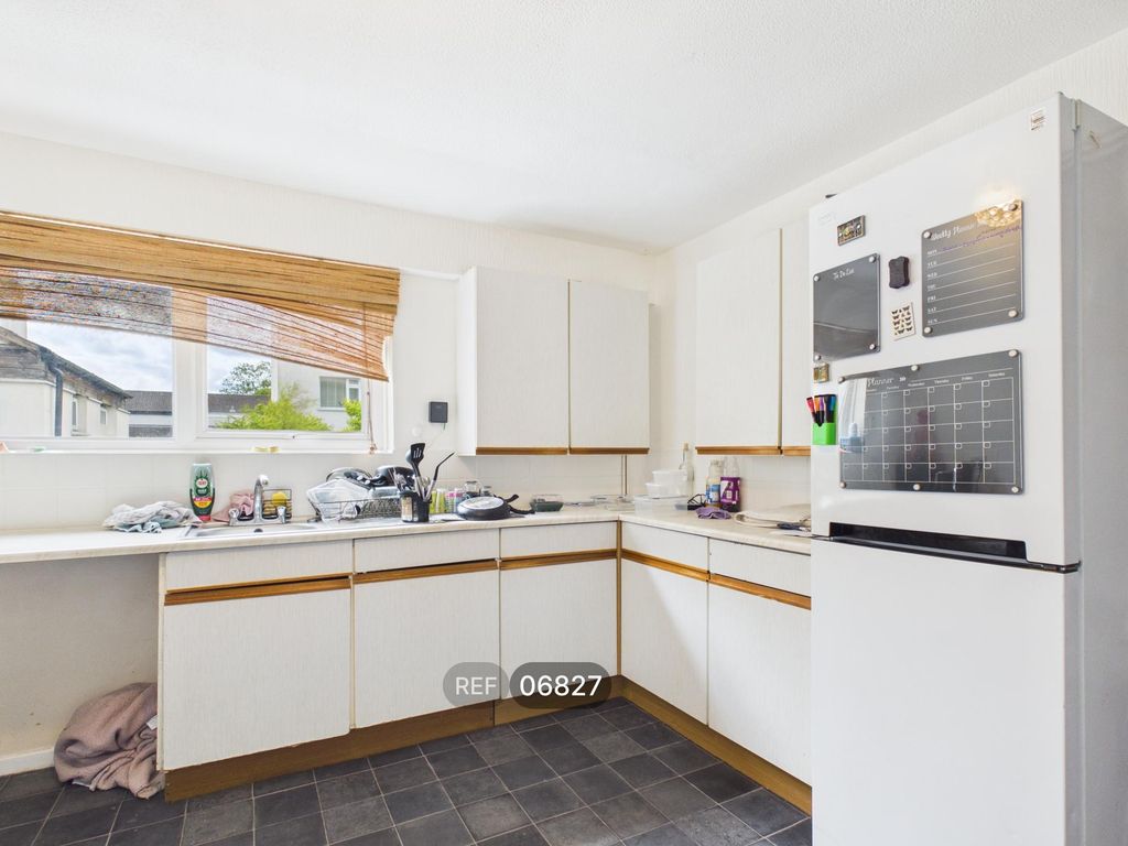 Property photo 2 of 14 Kitchen