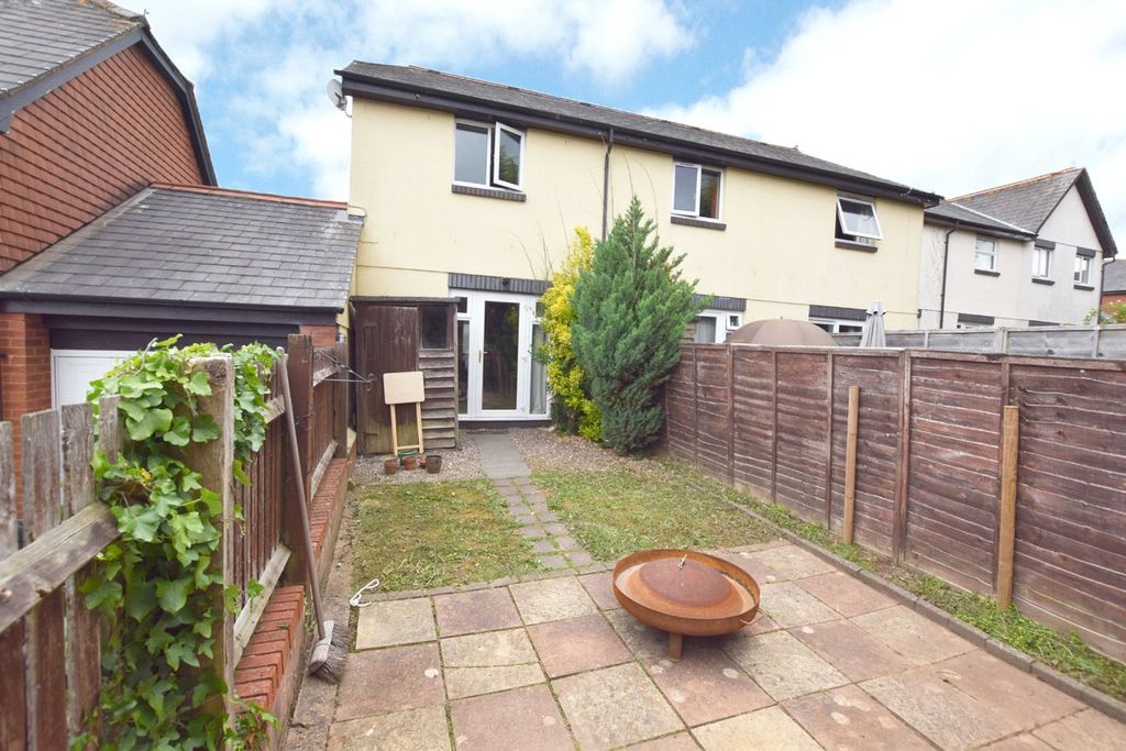 Property photo 3 of 7 Garden