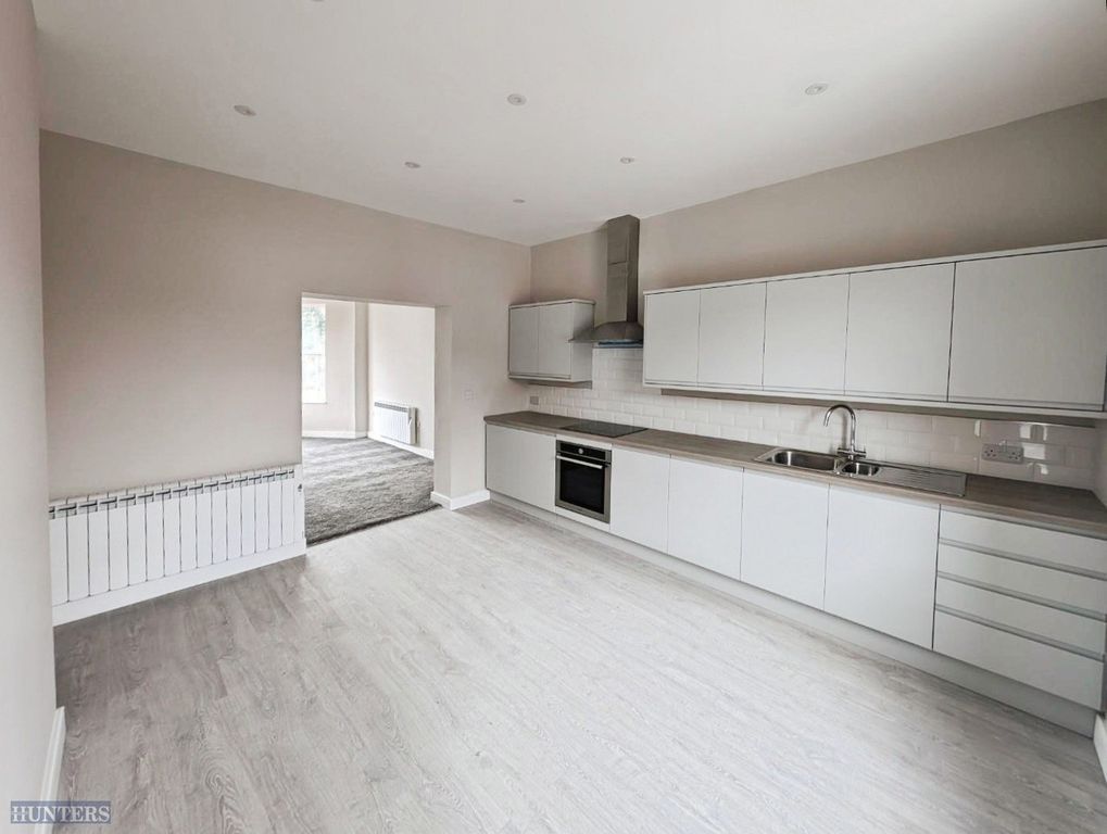 Property photo 3 of 9 Pbox-Kitchen-334294.Jpg