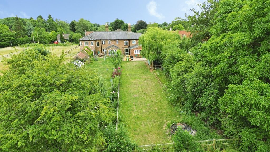 Property photo 2 of 19