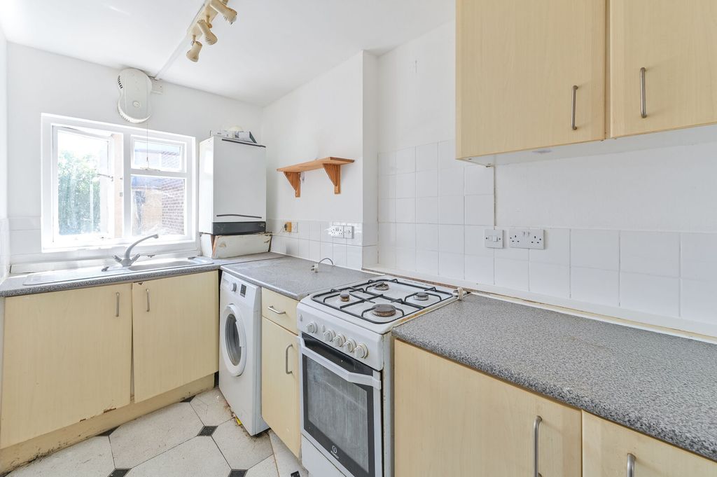 Property photo 3 of 13