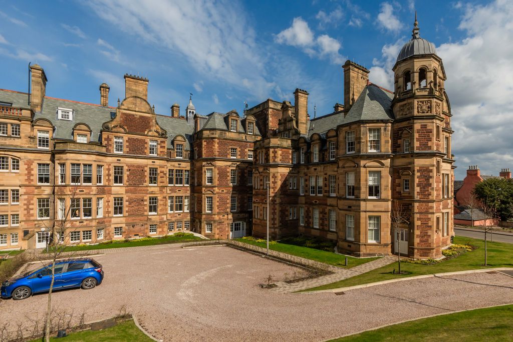 Property photo 1 of 25 Primary Property Image