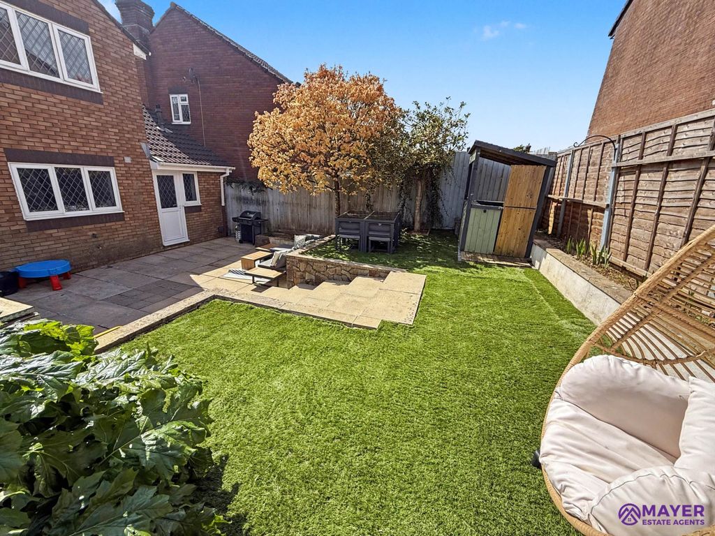 Property photo 2 of 20