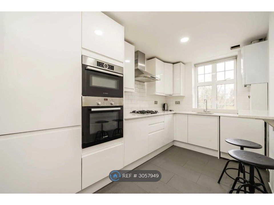 Property photo 3 of 5 Kitchen