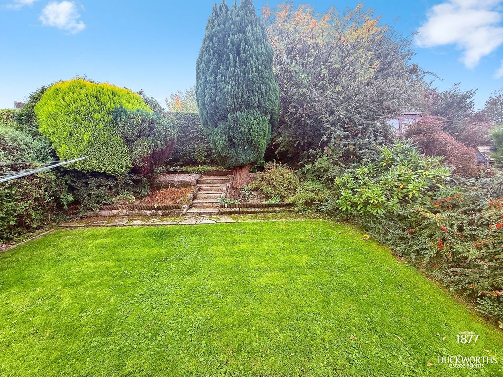 Property photo 2 of 39